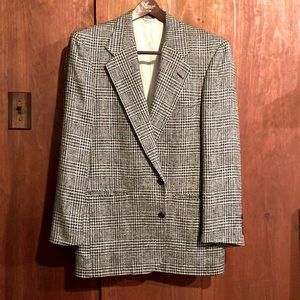 Quality mens Perry Ellis 40R sport coat all season